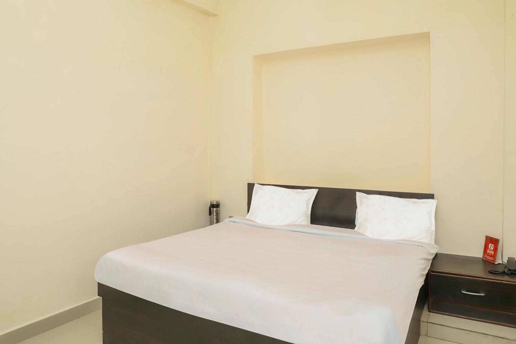 Oyo Hotel Duke Inn Jhānsi Exteriör bild