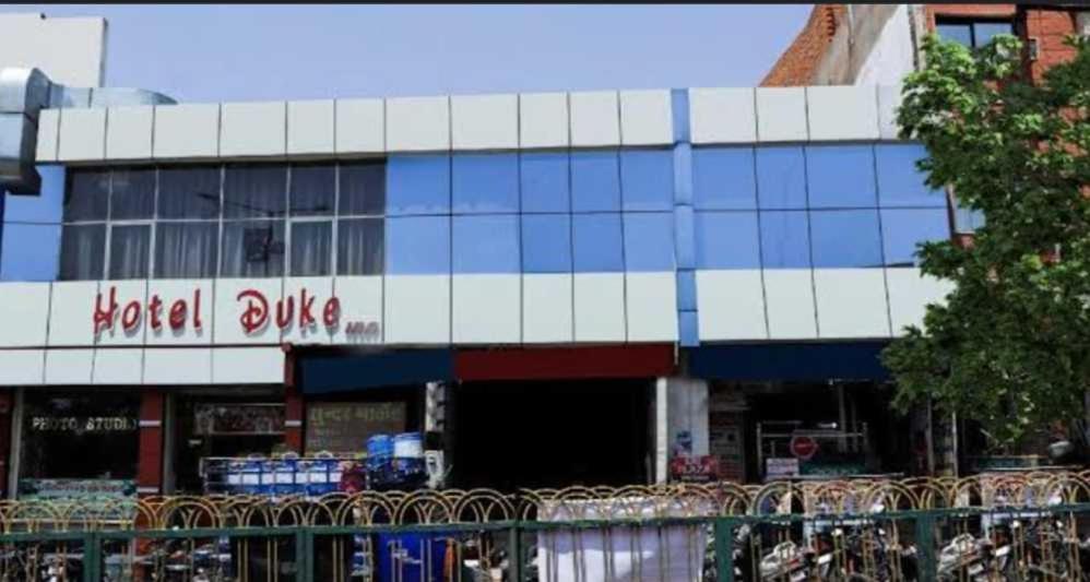 Oyo Hotel Duke Inn Jhānsi Exteriör bild