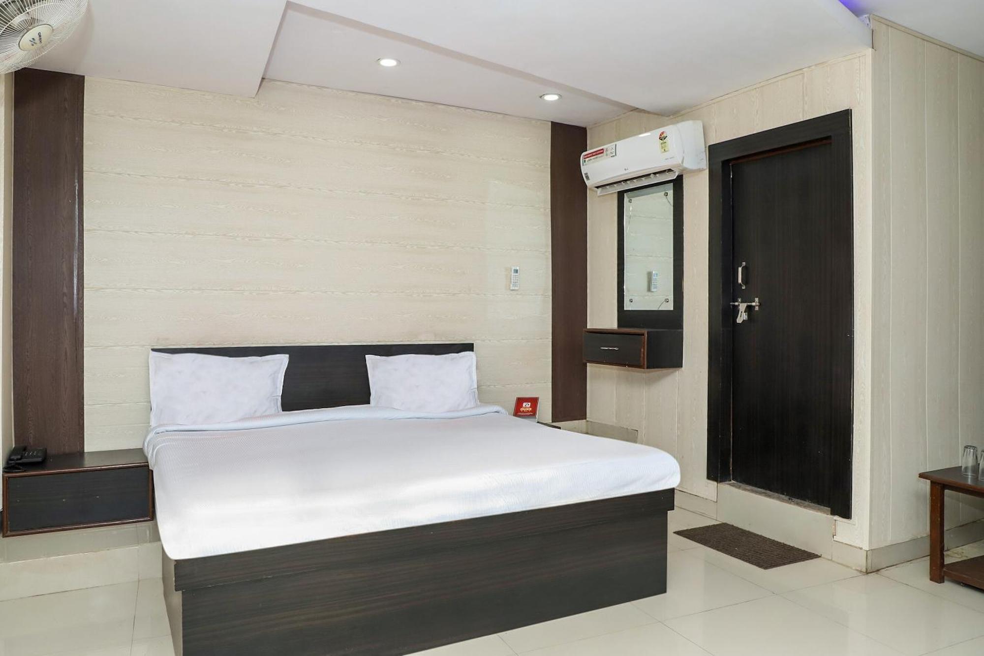 Oyo Hotel Duke Inn Jhānsi Exteriör bild