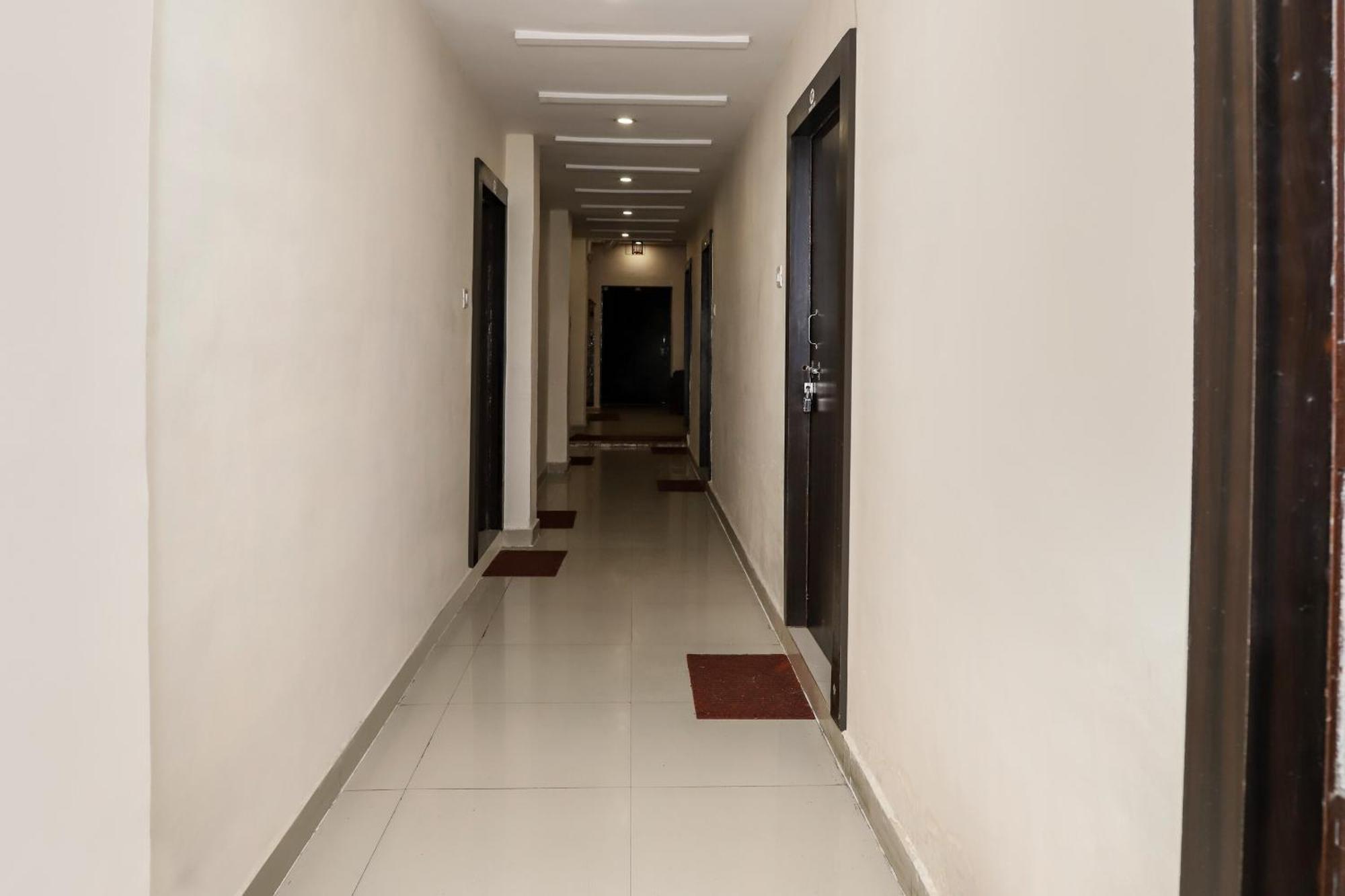 Oyo Hotel Duke Inn Jhānsi Exteriör bild